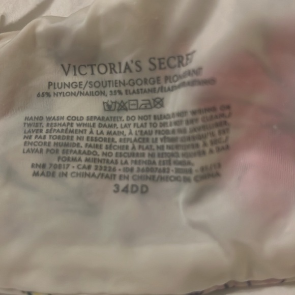 Victoria’s Secret Bra, Size 34DD, EUC - Picture 2 of 2